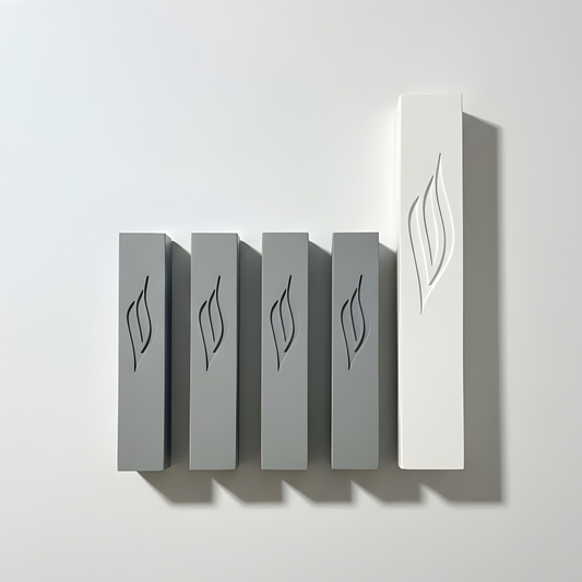 סט מזוזות בטון אפור ולבן