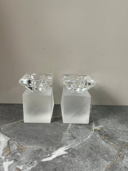 זוג פמוטי קריסטל חלבי