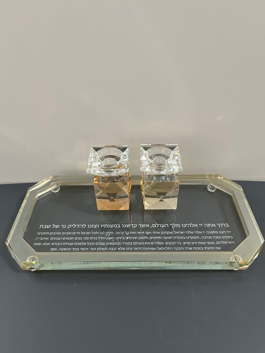 זוג פמוטים עם מגש